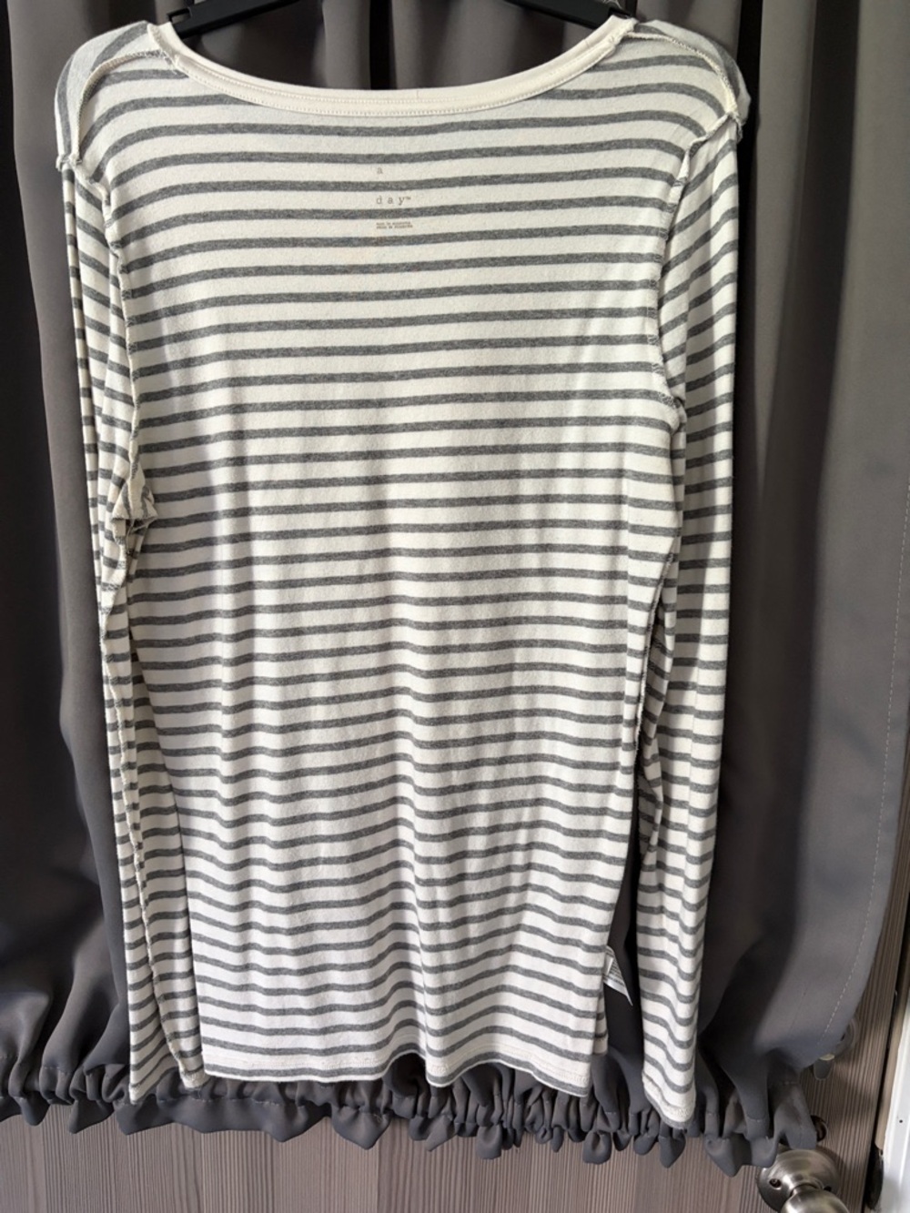 Day Navy Men’s Gray & White Striped Long-Sleeve Shirt